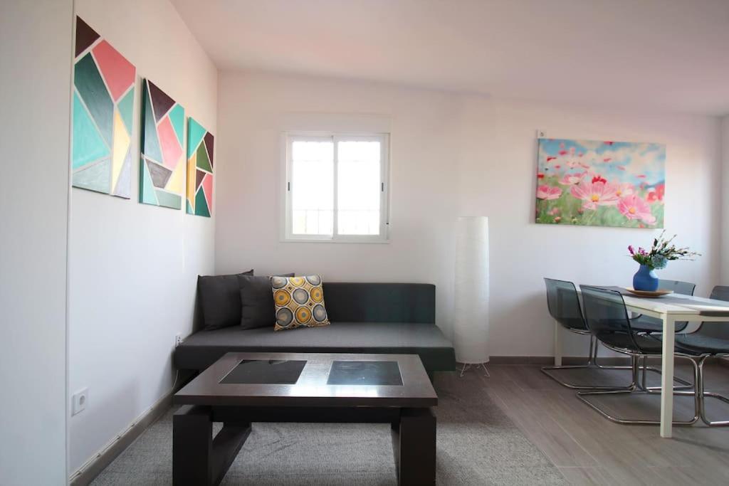 Suite Puerta Osario Con Terraza Sevilha Exterior foto